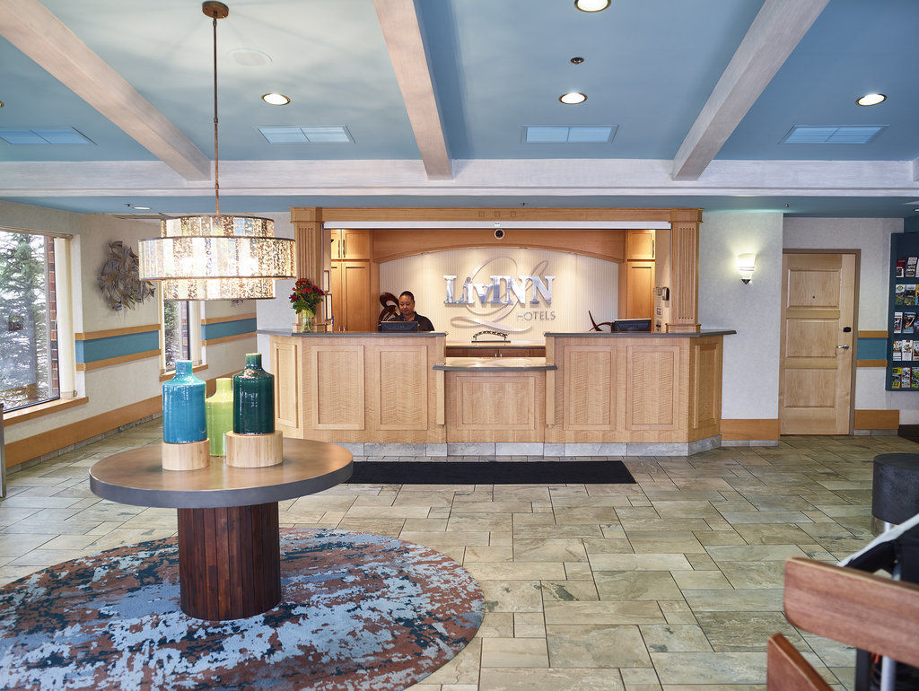 Ramada By Wyndham Plymouth Hotel & Conference Center Esterno foto