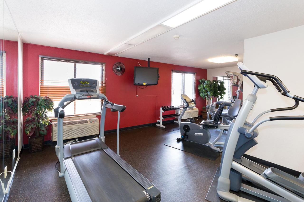 Ramada By Wyndham Plymouth Hotel & Conference Center Esterno foto